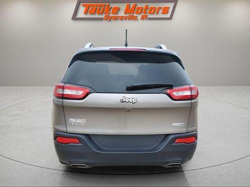 Light Brownstone Pearlcoat 2018 Jeep Cherokee Latitude Plus