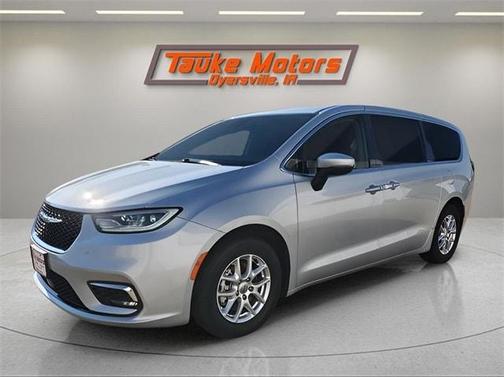 2023 Chrysler Pacifica Touring-L