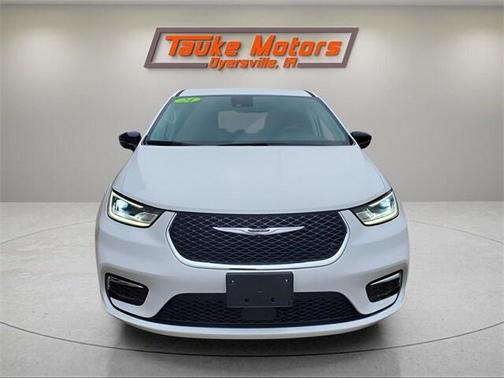 2024 Chrysler Pacifica Touring-L