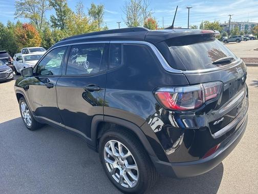2022 Jeep Compass Latitude Lux