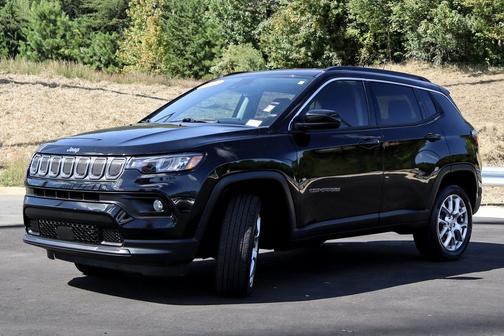 2022 Jeep Compass Latitude Lux