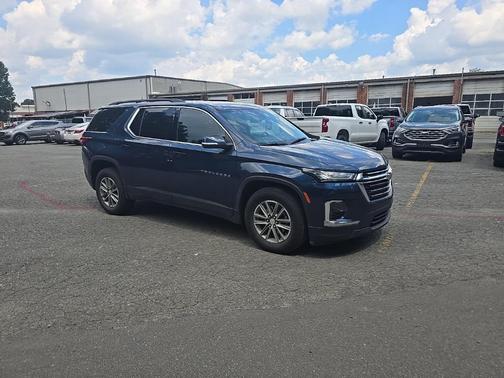 2023 Chevrolet Traverse LT