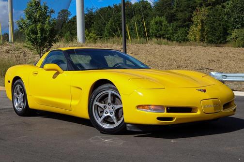 2001 Chevrolet Corvette Base