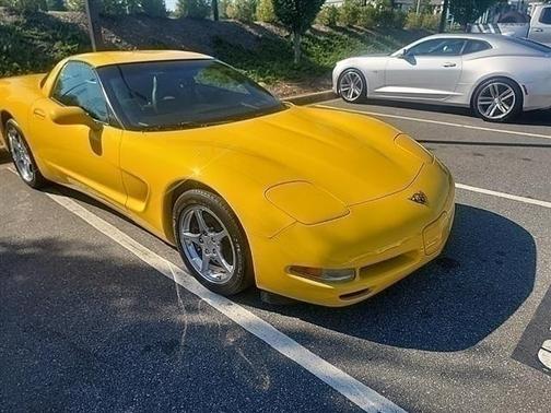 2001 Chevrolet Corvette Base