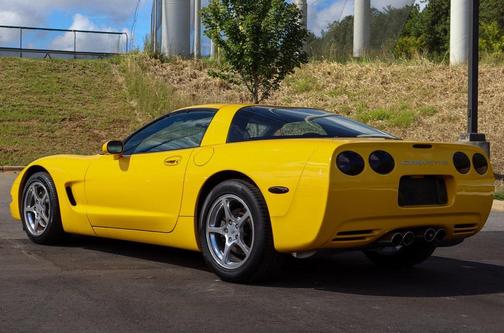 2001 Chevrolet Corvette Base