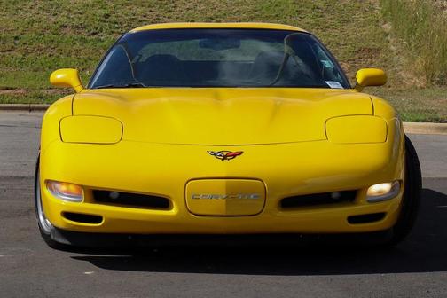 2001 Chevrolet Corvette Base