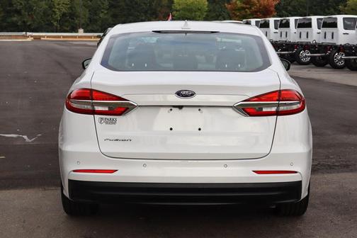 2020 Ford Fusion SE