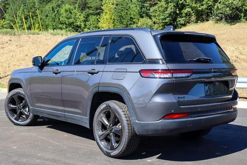 2022 Jeep Grand Cherokee Altitude