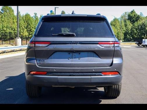 2022 Jeep Grand Cherokee Altitude