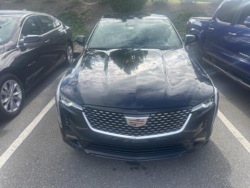 2023 Cadillac CT4 Premium Luxury