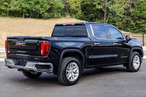 2021 GMC Sierra 1500 SLT
