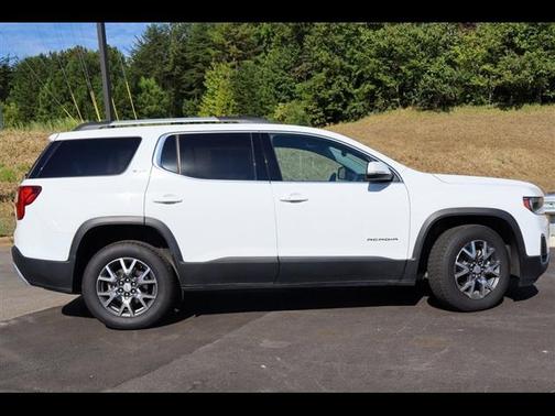 2023 GMC Acadia AWD SLT