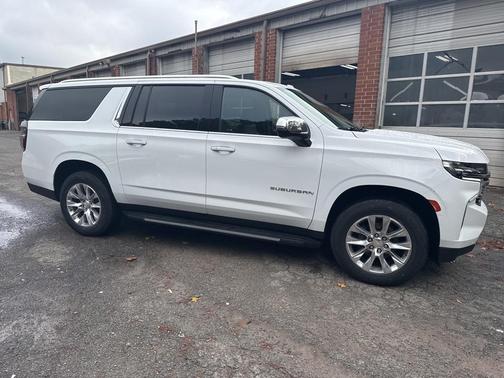 2023 Chevrolet Suburban Premier