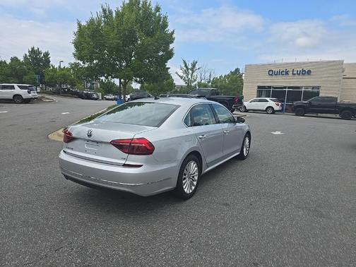 2017 Volkswagen Passat 1.8T SE