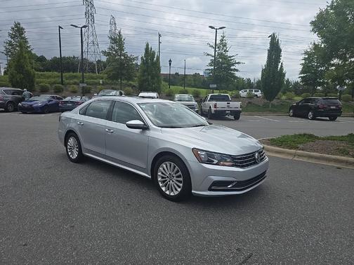 2017 Volkswagen Passat 1.8T SE