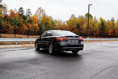 2016 Toyota Avalon XLE