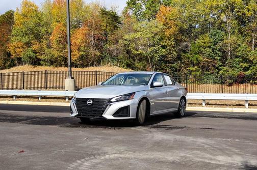 2023 Nissan Altima 2.5 SL