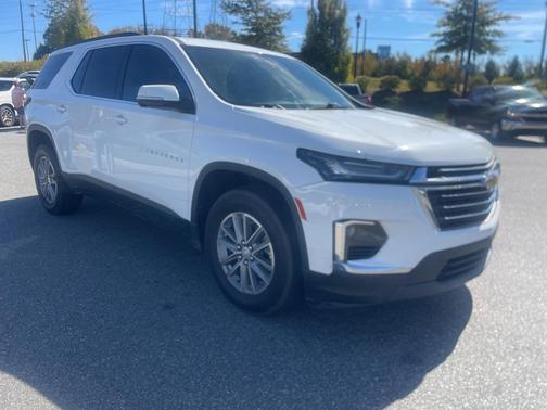 2022 Chevrolet Traverse LT Cloth