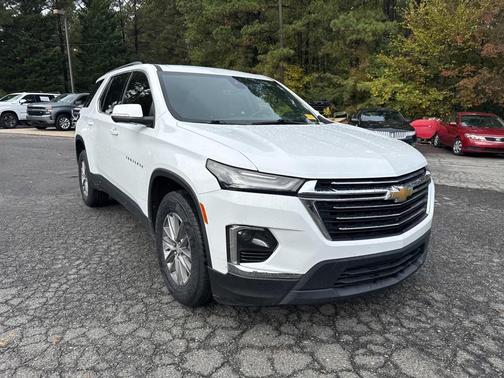 2022 Chevrolet Traverse LT Cloth