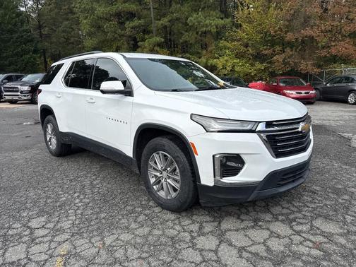2022 Chevrolet Traverse LT Cloth