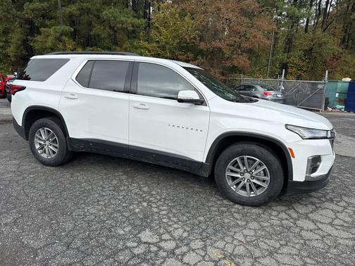 2022 Chevrolet Traverse LT Cloth