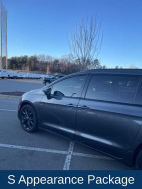 2019 Chrysler Pacifica Touring-L Plus