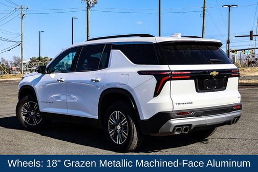 2024 Chevrolet Traverse LT