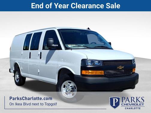 2025 Chevrolet Express 2500 RWD 2500 Regular Wheelbase WT
