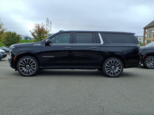 2025 Chevrolet Suburban 4WD High Country