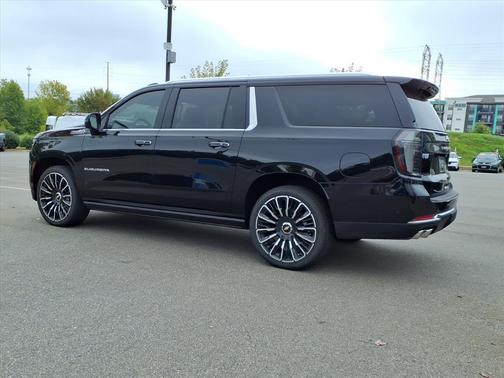 2025 Chevrolet Suburban 4WD High Country