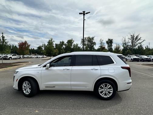 2021 Cadillac XT6 Luxury FWD