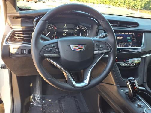2021 Cadillac XT6 Luxury FWD