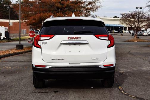 2023 GMC Terrain SLT