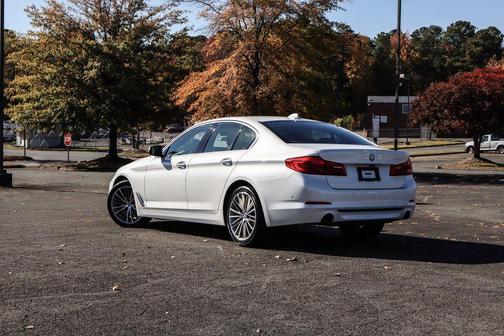 2018 BMW 530 530i