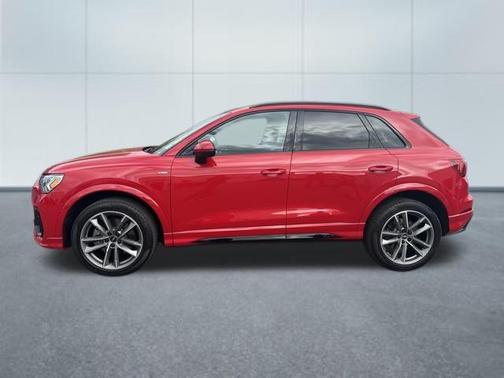 2022 Audi Q3 45 S line Premium Plus