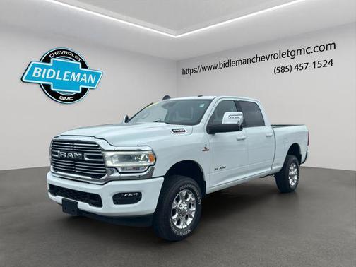 Diamond Black Crystal Pearlcoat 2024 RAM 2500 Laramie Crew Cab 4x4 6'4' Box