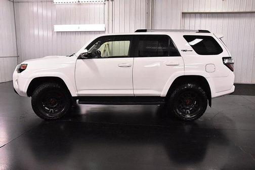 Photo 4 of 31 of 2017 Toyota 4Runner TRD Pro