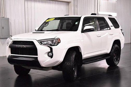 Photo 3 of 31 of 2017 Toyota 4Runner TRD Pro