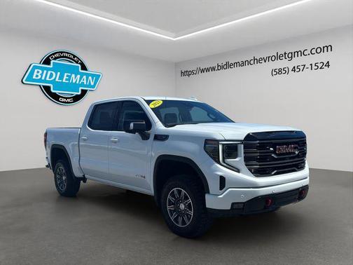Summit White 2025 GMC Sierra 1500 AT4