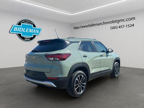 Cacti Green 2026 Chevrolet Trailblazer LT