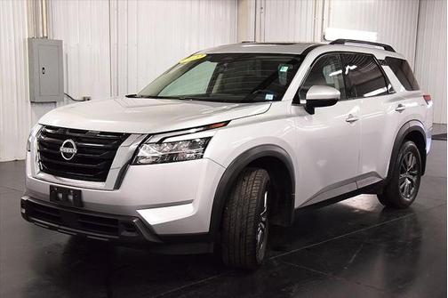 2022 Nissan Pathfinder SV 4WD
