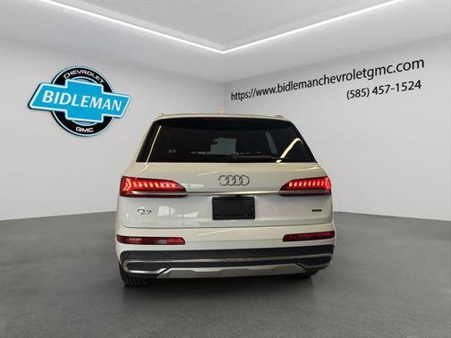 2024 Audi Q7 45 Premium Plus