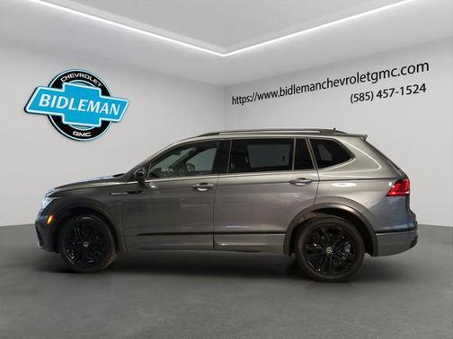 2022 Volkswagen Tiguan 2.0T SE R-Line Black 4MOTION