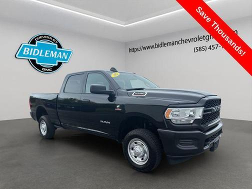 2022 RAM 2500 Tradesman Crew Cab 4x4 6'4' Box