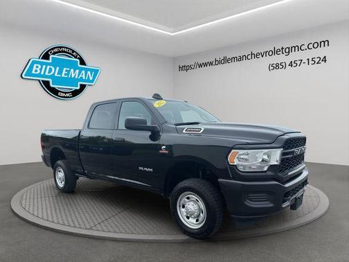 2022 RAM 2500 Tradesman Crew Cab 4x4 6'4' Box