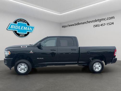 2022 RAM 2500 Tradesman Crew Cab 4x4 6'4' Box