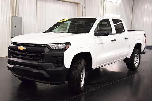 2025 Chevrolet Colorado WT