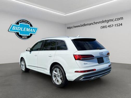 Satellite Silver Metallic 2024 Audi Q7 55 Premium Plus