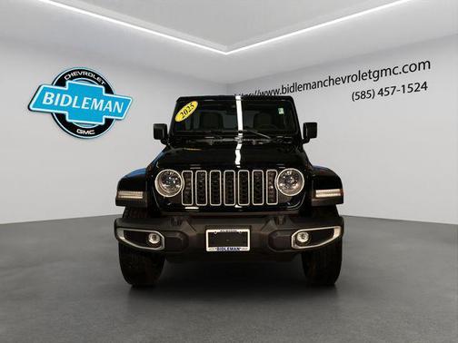 2025 Jeep Wrangler 4-Door Sahara