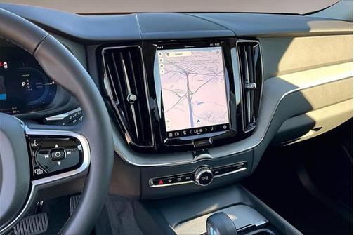 2025 Volvo XC60 Plug-In Hybrid T8 Plus